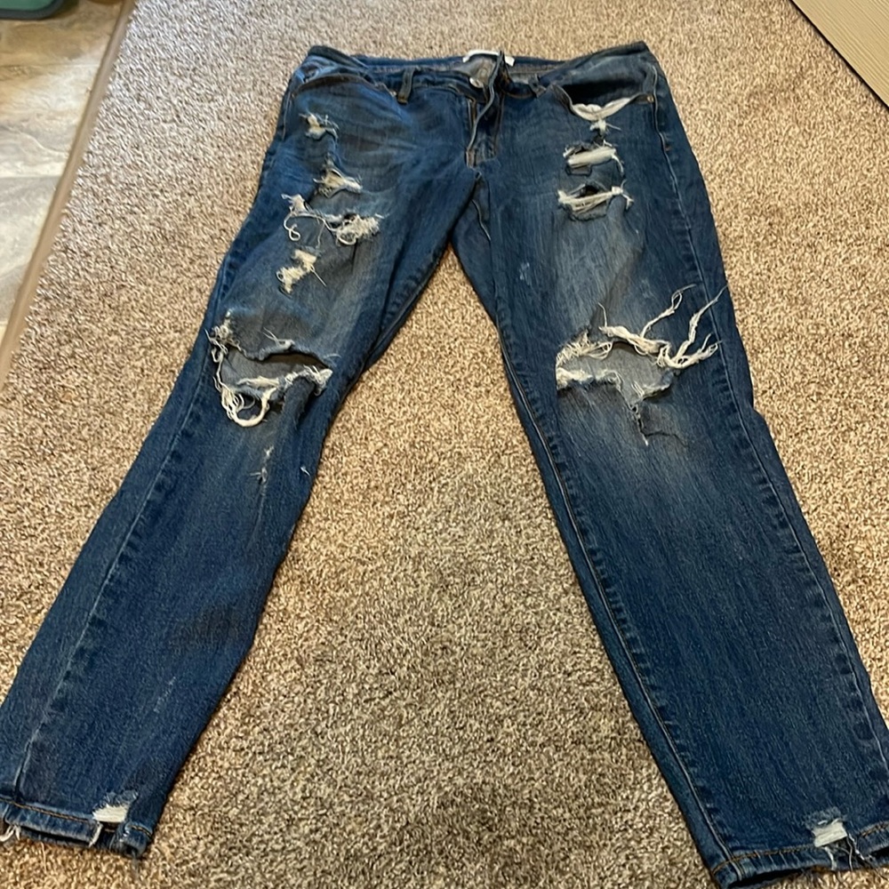 Kancans mid rise stretchy distressed jeans